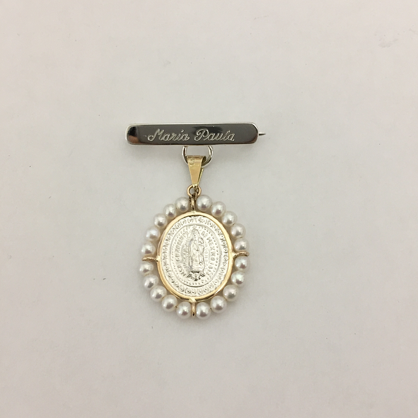 Medalla biselada Virgen de Guadalupe Mini oval con barra de plata y perlas