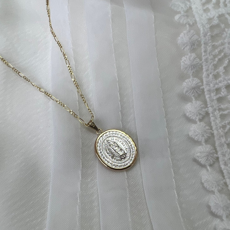 Medalla Mini bisel sencillo Lupita/ cadena Oro 14k